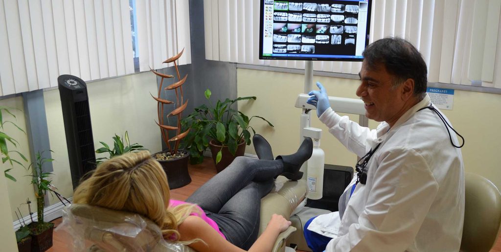 Emergency dentist open Sunday