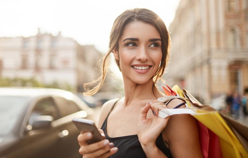 beautiful woman with veneers