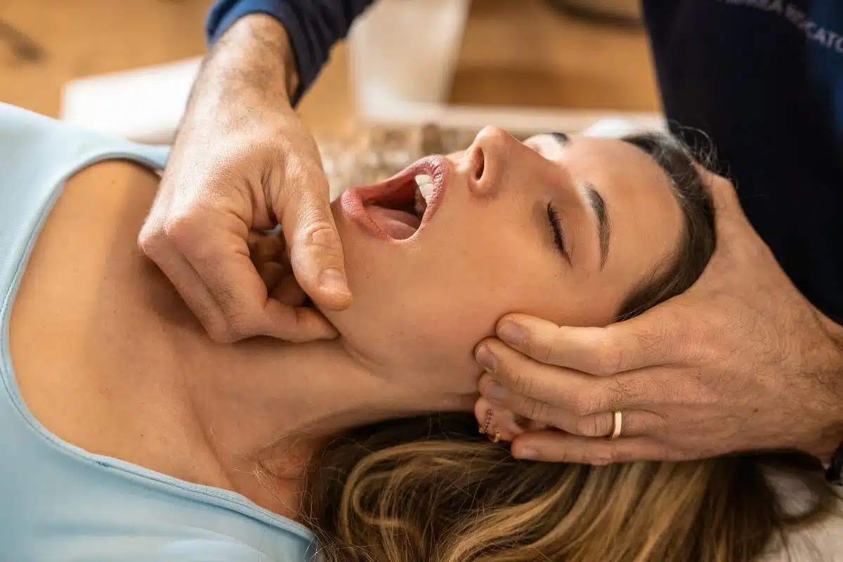 Comparison chart of TMJ symptoms vs tension headache symptoms by Beverly Hills dentist Dr. Bruce Vafa